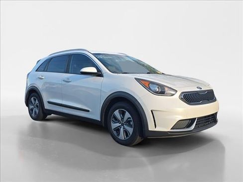 Used 2019 Kia Niro LX image 7