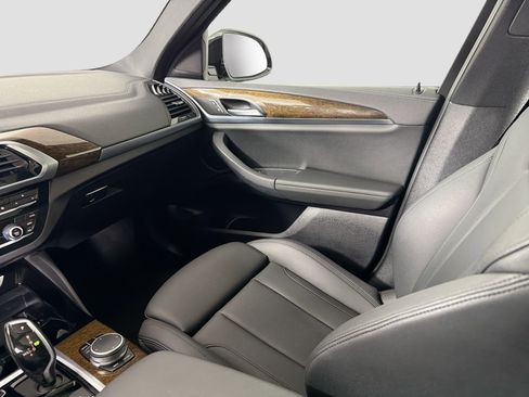 Used 2019 BMW X4 M40i w/ Driving Assistance Package image 24