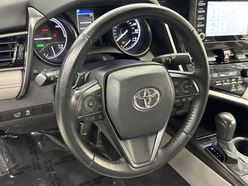 Used 2021 Toyota Camry SE FWD image 28