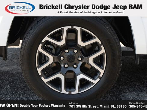Used 2025 RAM 1500 Laramie AWD/4WD image 39