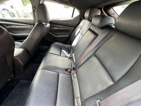 Used 2019 MAZDA MAZDA3 Hatchback FWD image 13