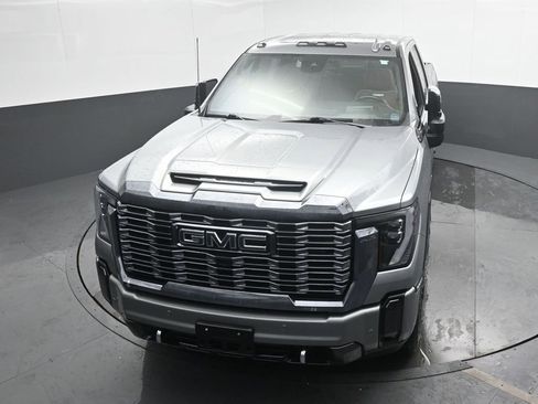 Used 2024 GMC Sierra 3500 Denali Ultimate image 35