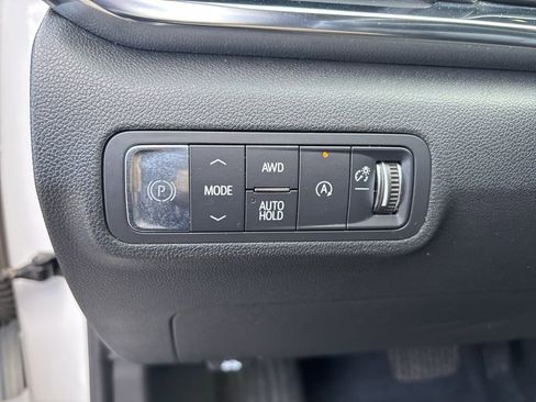 Used 2025 GMC Terrain Elevation AWD/4WD image 40