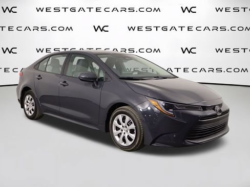 Used 2025 Toyota Corolla LE FWD image 39