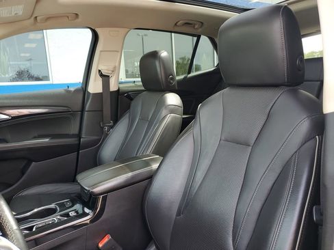 Used 2021 Buick Envision Essence w/ Sport Touring Package FWD image 6