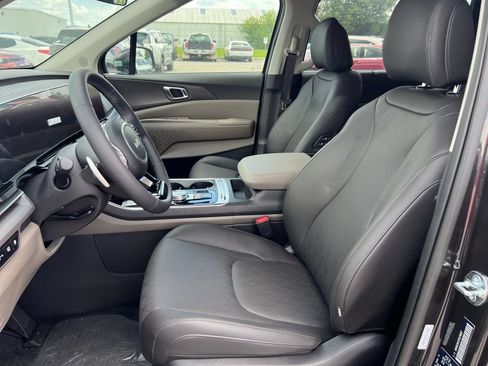 New 2026 Kia Carnival SX FWD image 13