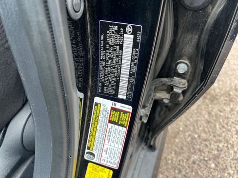 Used 2025 Toyota Camry LE image 29