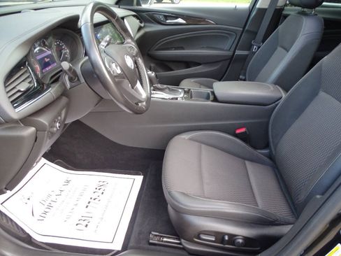 Used 2019 Buick Regal Preferred w/ Driver Confidence Package I FWD image 13