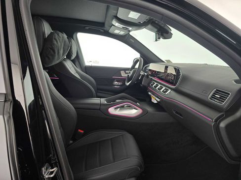 New 2026 Mercedes-Benz GLS 580 4MATIC image 10