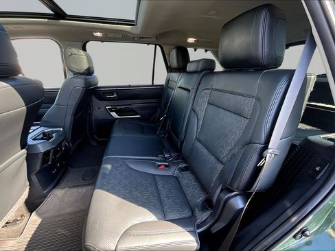 Used 2023 Toyota Sequoia Limited image 21