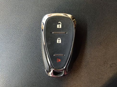 Used 2019 Chevrolet Equinox LS w/ LS Convenience Package image 32