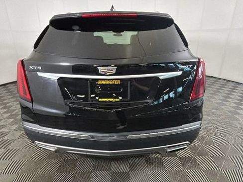 Used 2021 Cadillac XT5 Premium Luxury FWD image 3