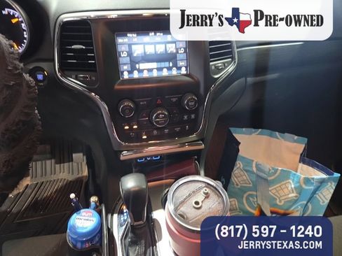 Used 2021 Jeep Grand Cherokee Laredo RWD image 9
