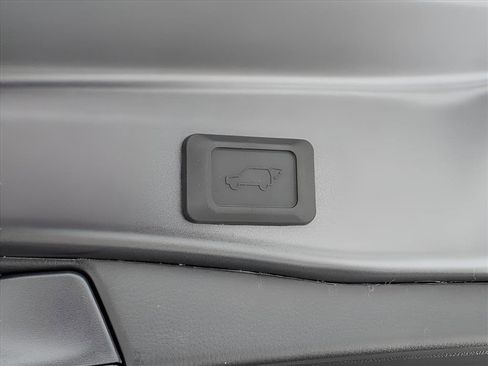 New 2025 Toyota RAV4 XLE Premium image 5