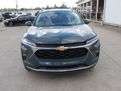 Used 2025 Chevrolet Trax LT