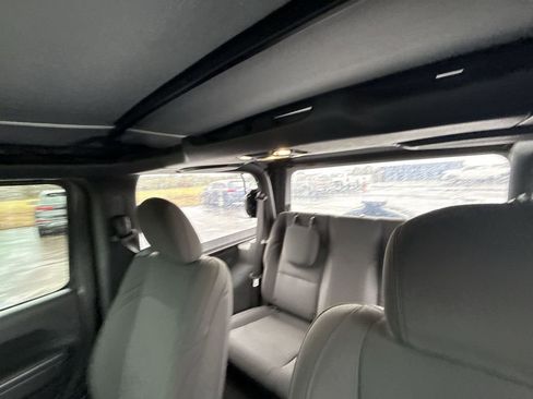 Used 2020 Jeep Wrangler Sport image 10