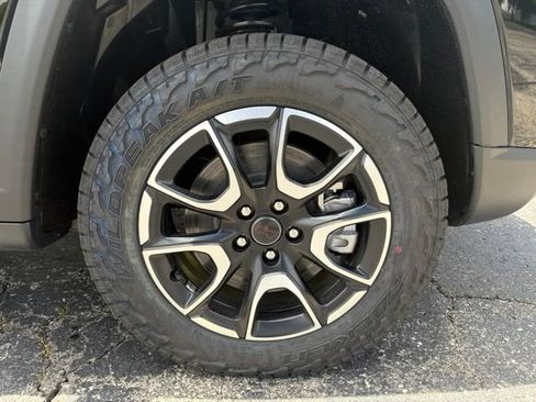 New 2026 Jeep Compass Trailhawk w/ Trailer Tow Group AWD/4WD image 20