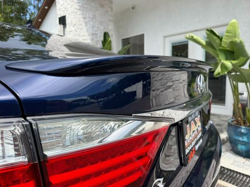 Used 2014 Lexus ES 350 w/ Premium Package FWD image 15