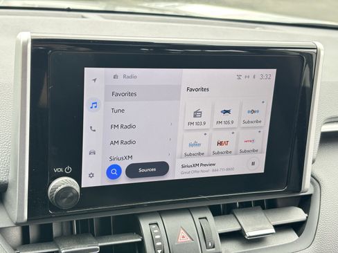 Used 2023 Toyota RAV4 XLE Premium image 26