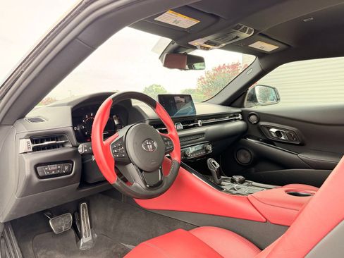 Used 2020 Toyota Supra Launch Edition w/ Driver Assist Package RWD image 23