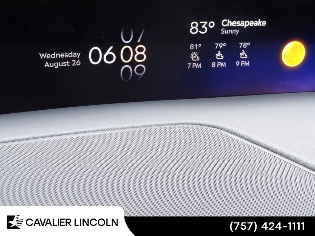 Used 2026 Lincoln Navigator L Premier AWD/4WD image 27