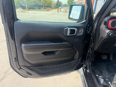 Used 2018 Jeep Wrangler Unlimited Rubicon AWD/4WD image 12
