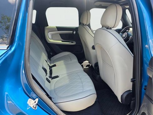Used 2024 MINI Cooper Countryman S w/ Signature Upholstery Package FWD image 16