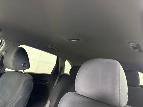 Used 2019 Kia Sorento LX w/ LX Convenience Package image 12