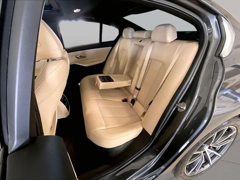 Used 2022 BMW 330i Sedan w/ Convenience Package RWD image 19