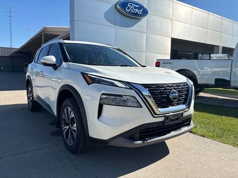 Used 2021 Nissan Rogue SV AWD/4WD image 1