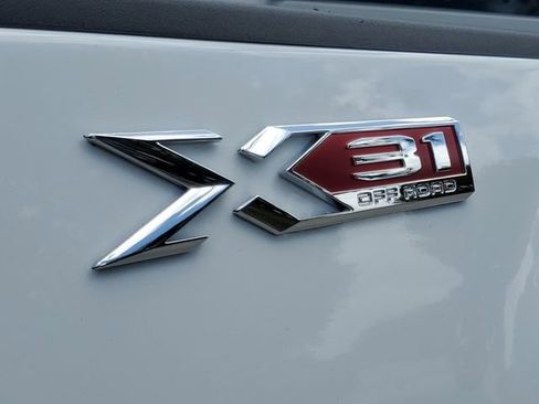 Certified 2025 GMC Sierra 2500 SLT AWD/4WD image 8