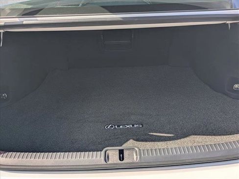 Used 2025 Lexus ES 300h w/ Premium Package image 18