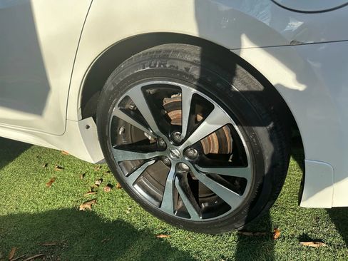 Used 2017 Nissan Maxima 3.5 S image 41