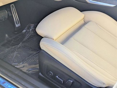 New 2026 BMW 330i Sedan w/ M Sport Package image 4