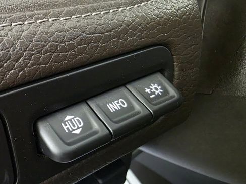 Used 2021 GMC Yukon Denali w/ Denali Ultimate Package image 17