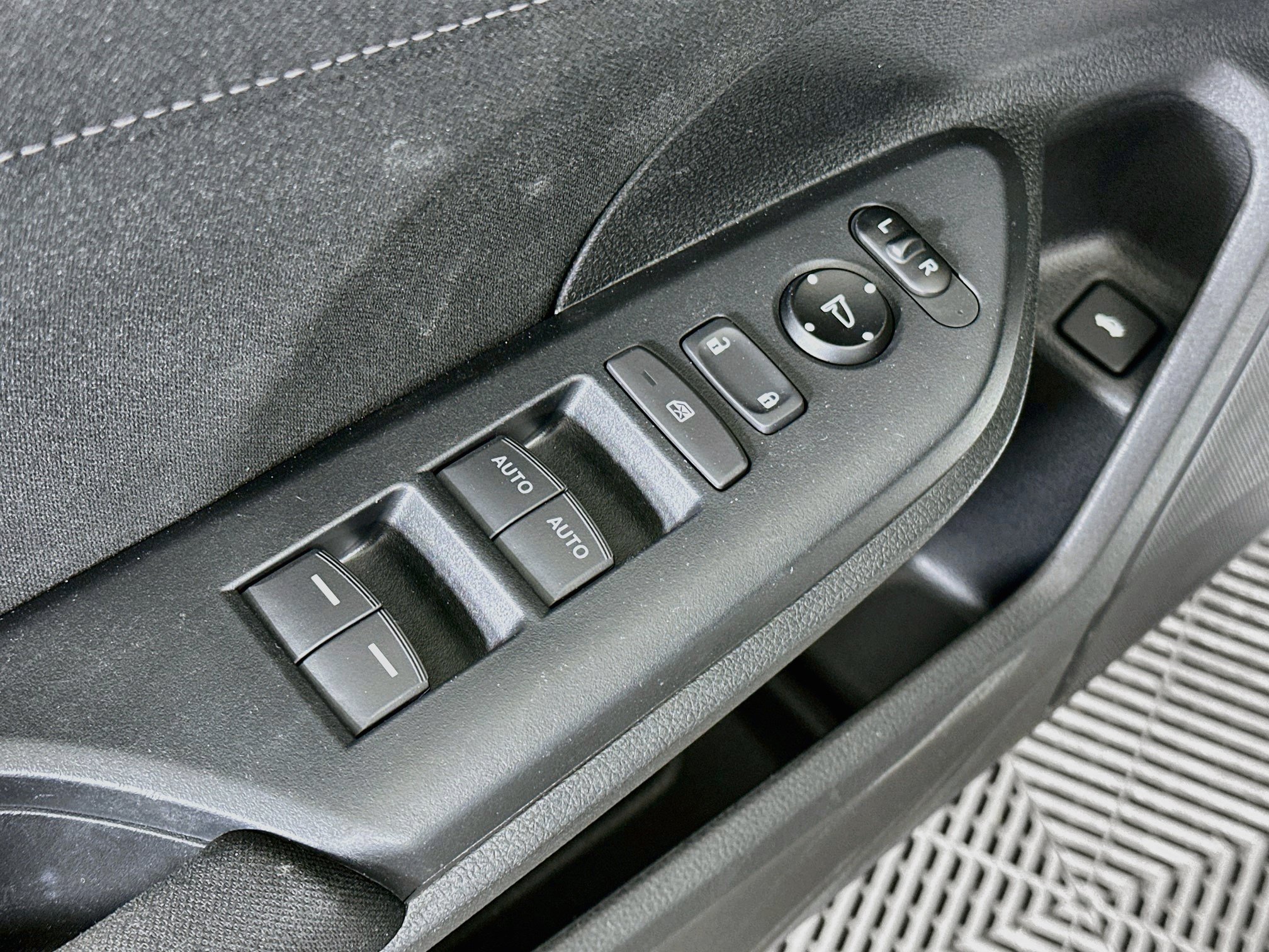 Used 2019 Honda Civic EX image 15