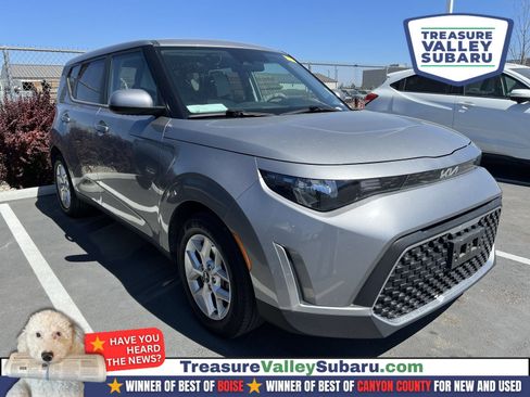 Used 2023 Kia Soul LX w/ Option Group 015 FWD image 1