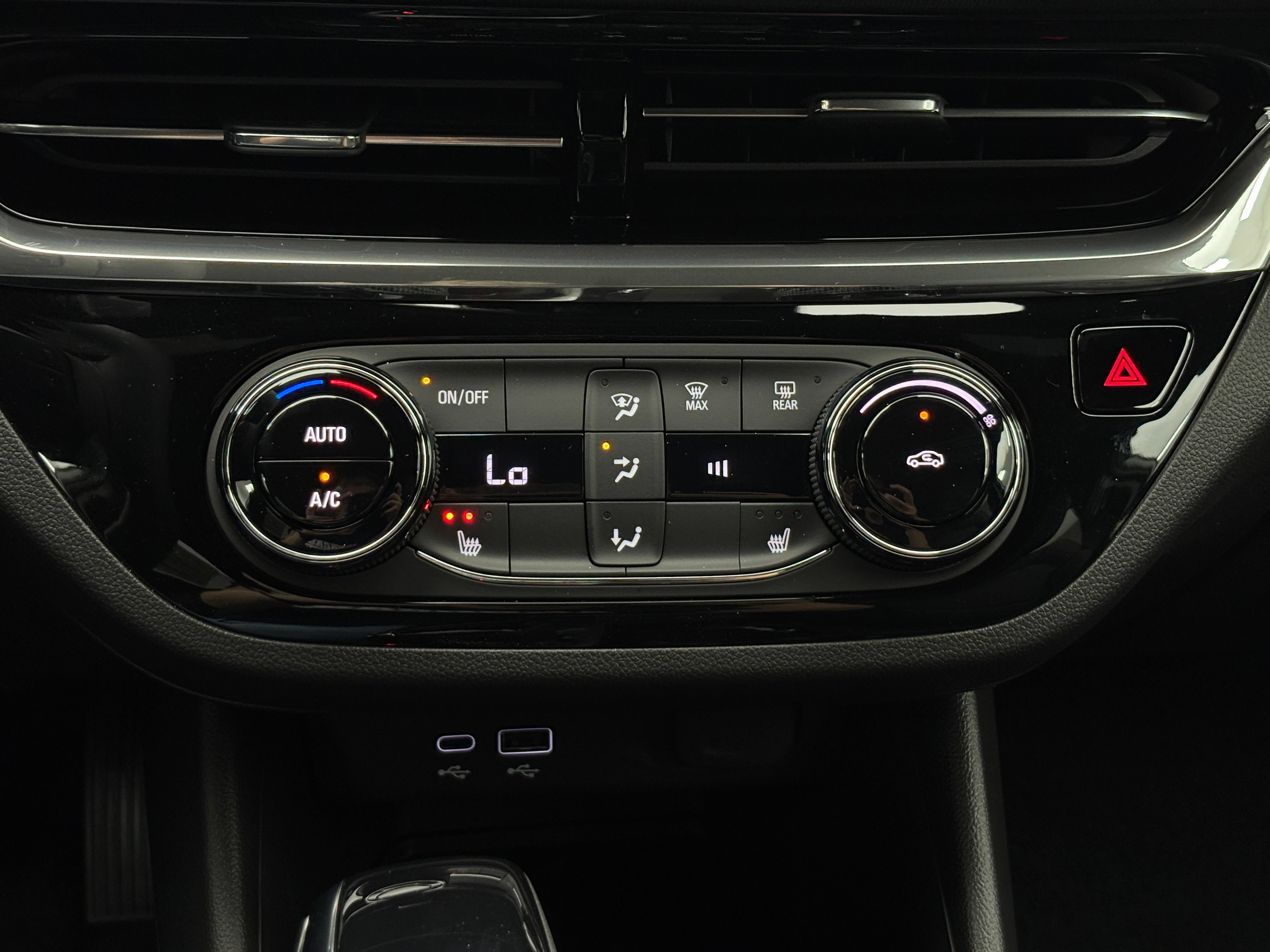 New 2026 Buick Envista Sport Touring w/ Convenience I Package FWD image 24