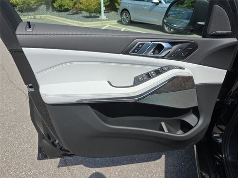 New 2026 BMW X5 xDrive40i w/ Climate Comfort Package image 20