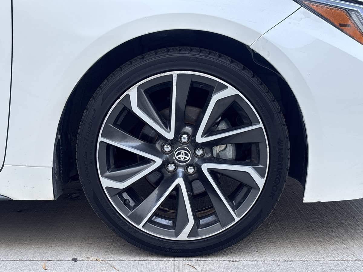 Used 2022 Toyota Corolla SE w/ Carpet Mat Package (TMS) FWD image 9