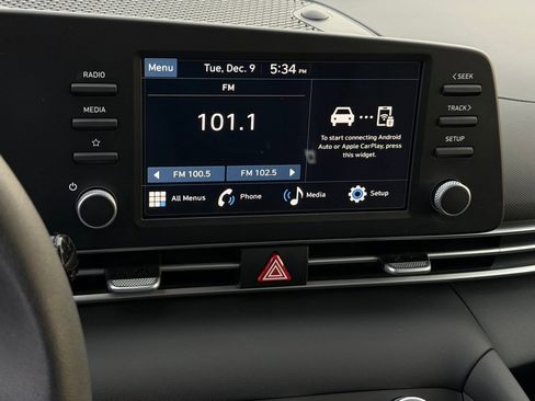 Certified 2025 Hyundai Elantra SE w/ Cargo Package image 11