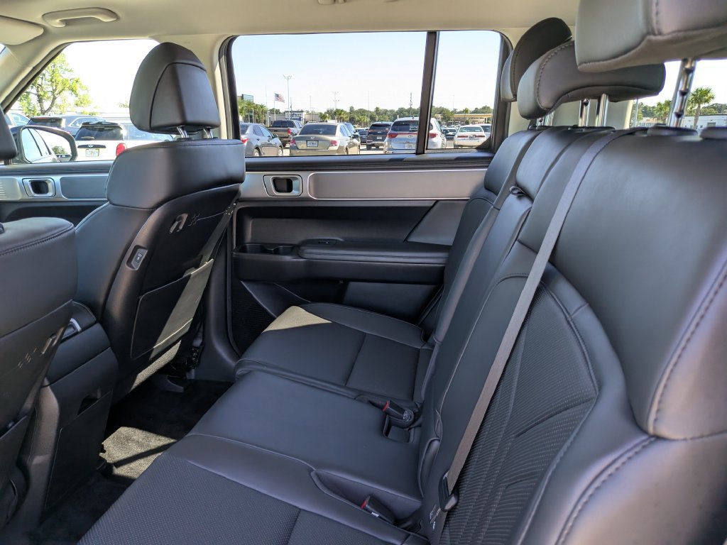 Used 2025 Hyundai Santa Fe XRT w/ Tow & Go Package AWD/4WD image 18