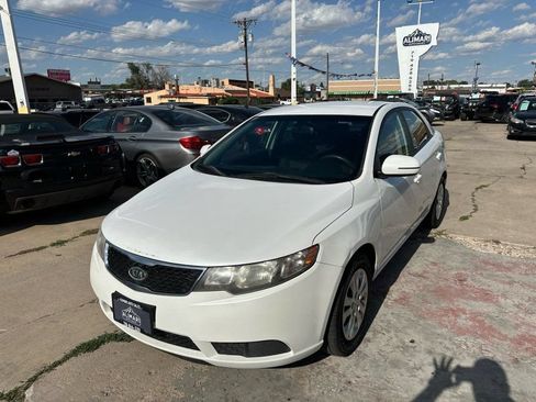 Used 2013 Kia Forte EX FWD image 3