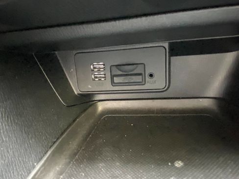 Used 2016 MAZDA MAZDA3 i Sport w/ Preferred Equipment Package image 28