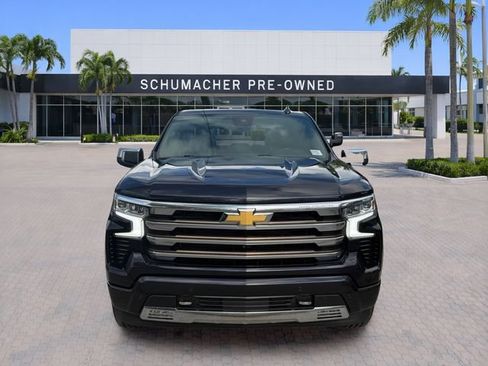 Used 2022 Chevrolet Silverado 1500 High Country RWD image 2