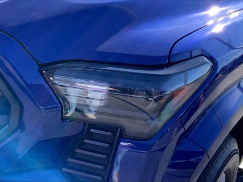 Used 2025 Toyota Tacoma SR5 image 28