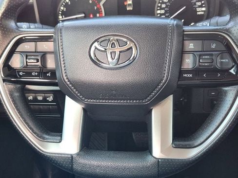 Used 2023 Toyota Tundra SR5 w/ SR5 Convenience Package AWD/4WD image 23