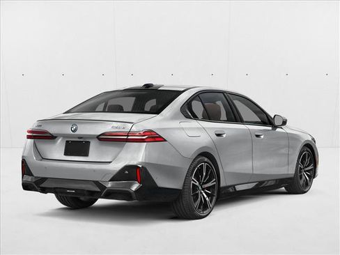 New 2027 BMW 550e xDrive w/ Executive Package AWD/4WD image 2