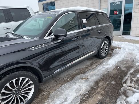 Used 2020 Lincoln Aviator Reserve w/ Equipment Group 201A image 4