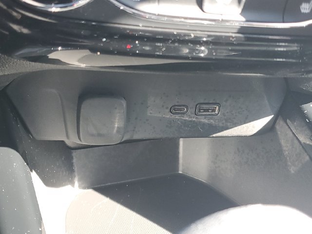 Used 2025 Chevrolet Trax ACTIV w/ Driver Confidence Package FWD image 28